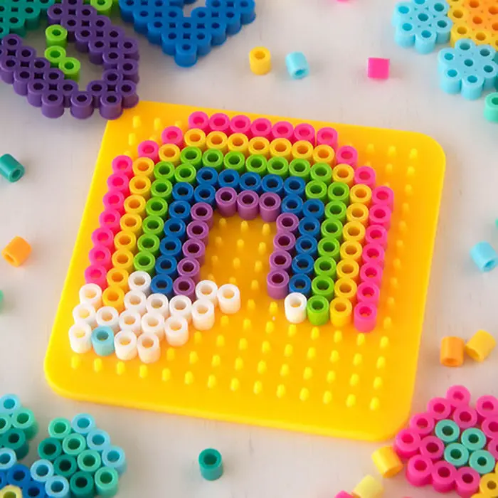 1779681627908299-1.webp Perler Daisy Love Activity Bucket - Image 1